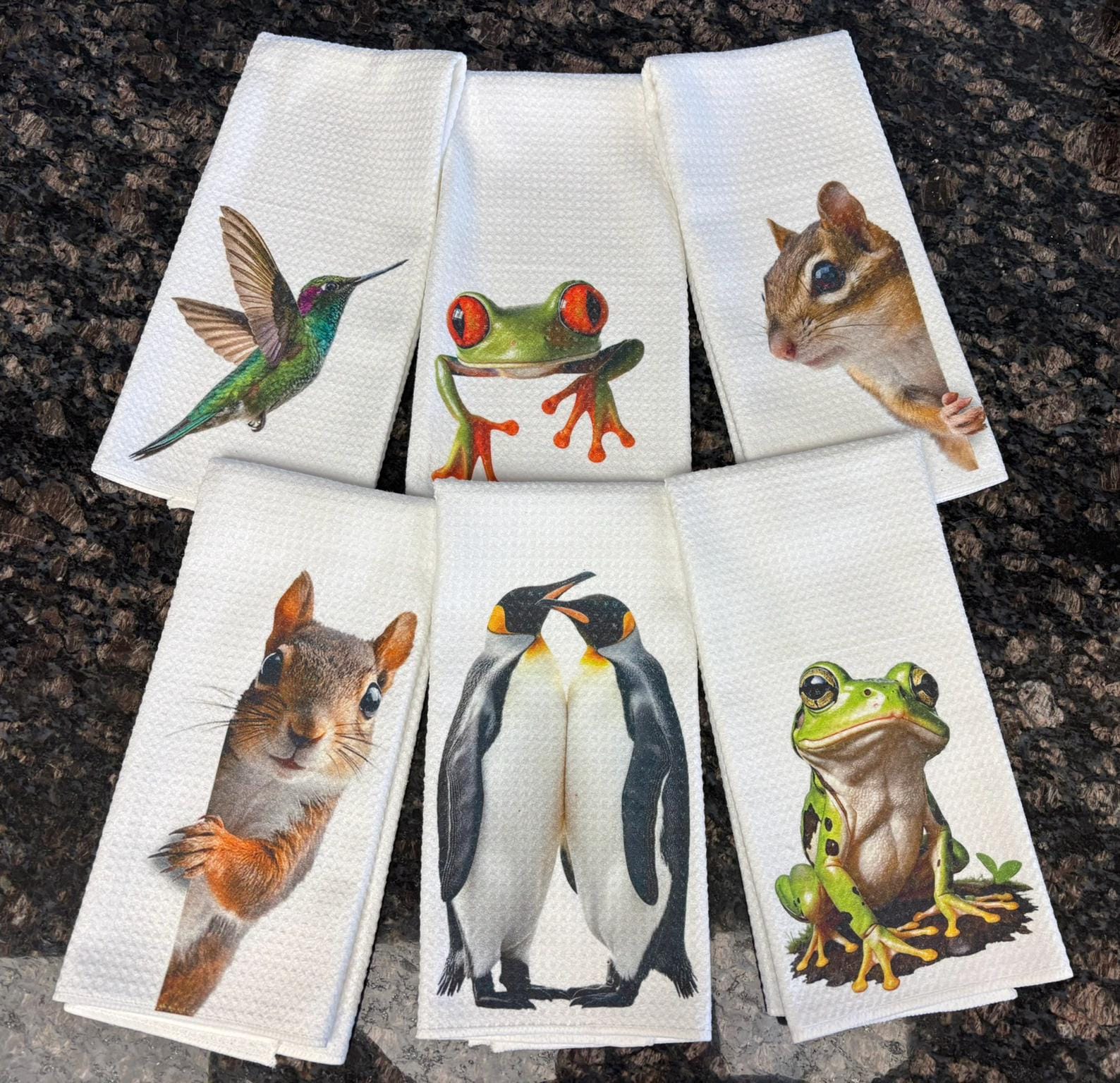 Antarctic Penguins Kitchen Towels Set: Absorbent Dish Towels for Nature Lovers - Image 6