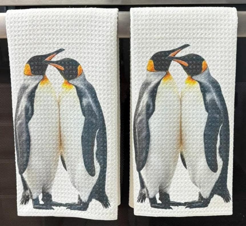Antarctic Penguins Kitchen Towels Set: Absorbent Dish Towels for Nature Lovers - Image 4