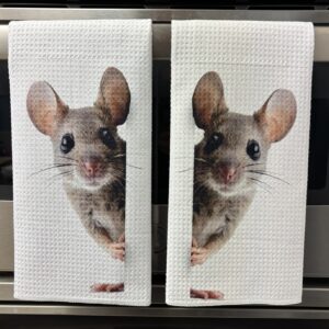 Mouse Peeking Around Corner Decorative Kitchen Towels